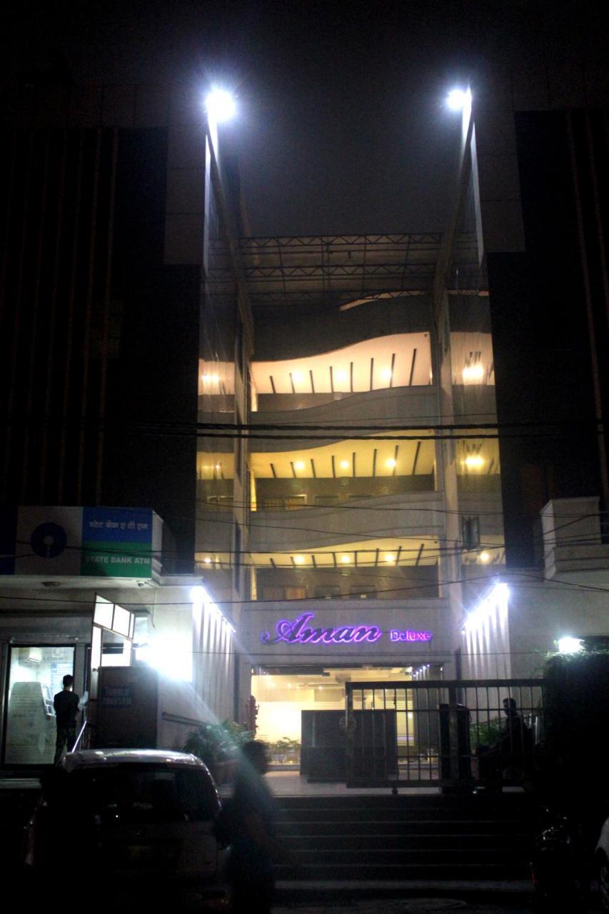 Aman Deluxe Hotell New Delhi Exteriör bild