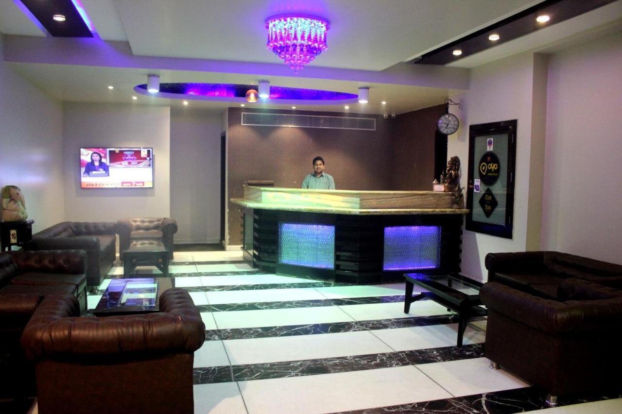 Aman Deluxe Hotell New Delhi Exteriör bild
