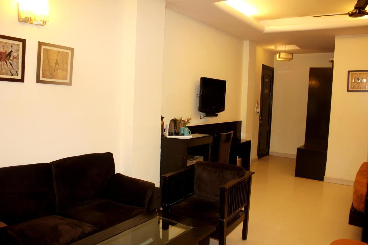 Aman Deluxe Hotell New Delhi Exteriör bild
