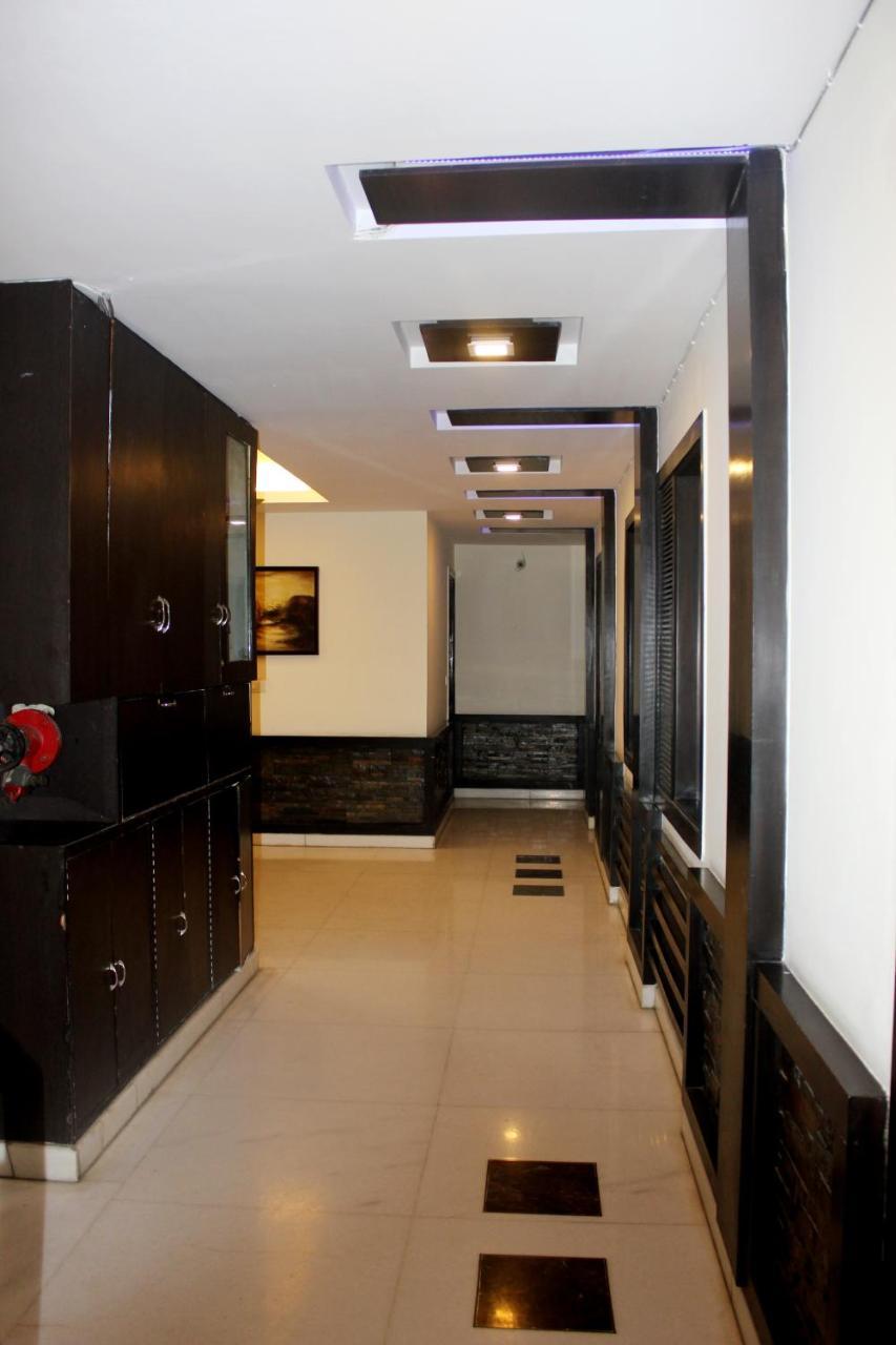 Aman Deluxe Hotell New Delhi Exteriör bild